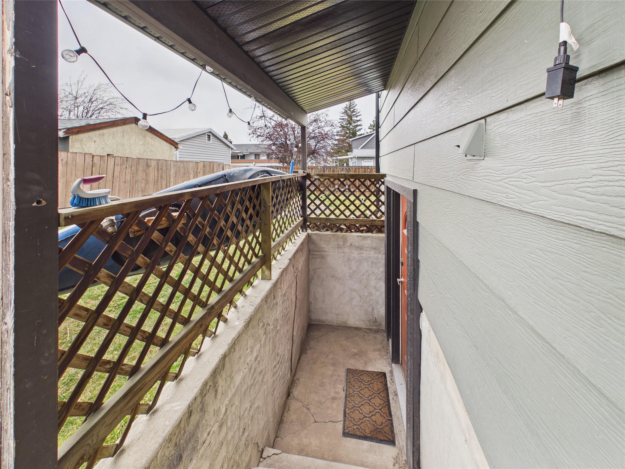 2320 5Th Street, Cranbrook, BC - Outdoor With Exterior