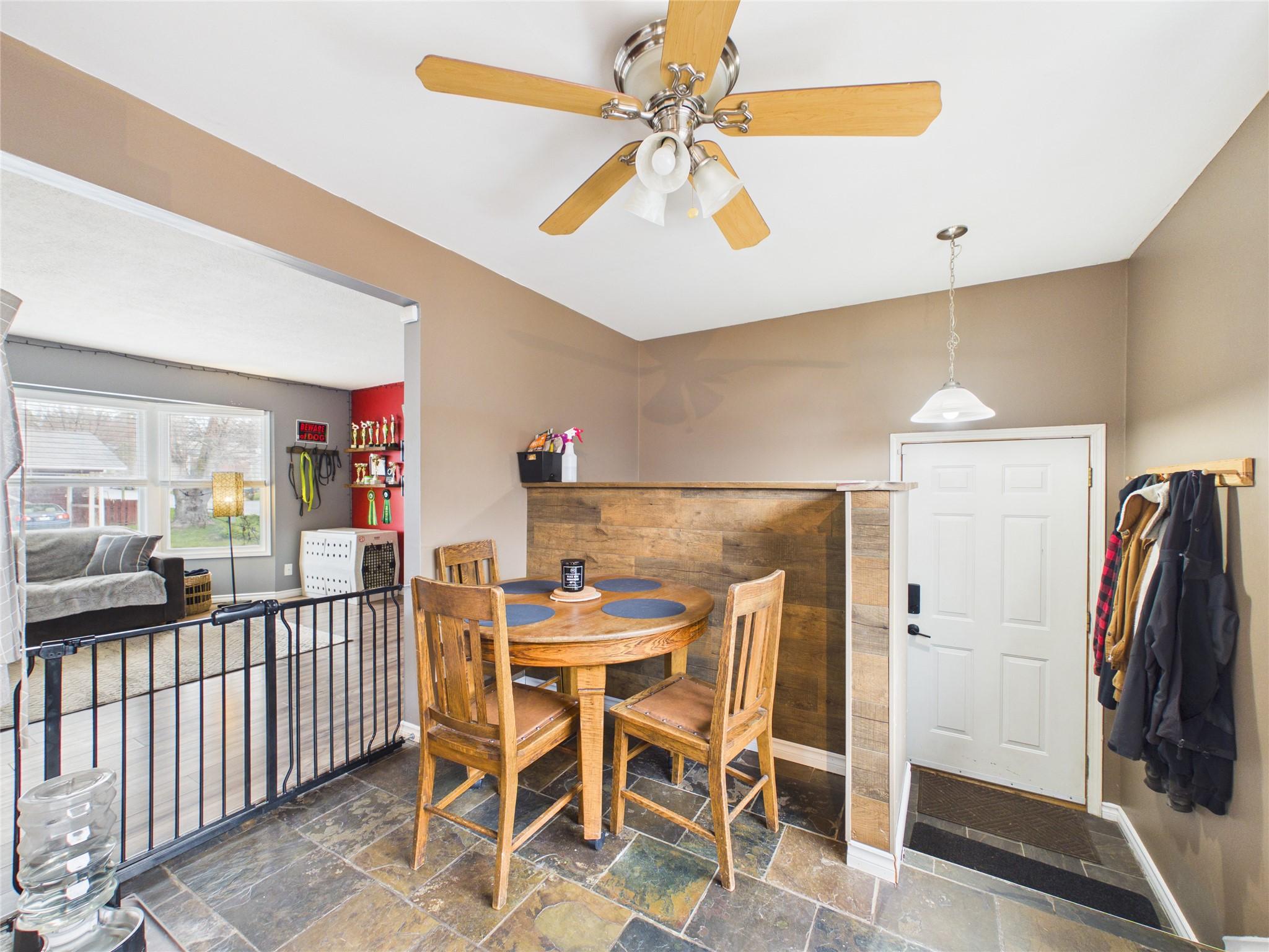 2320 5Th Street, Cranbrook, BC - Indoor