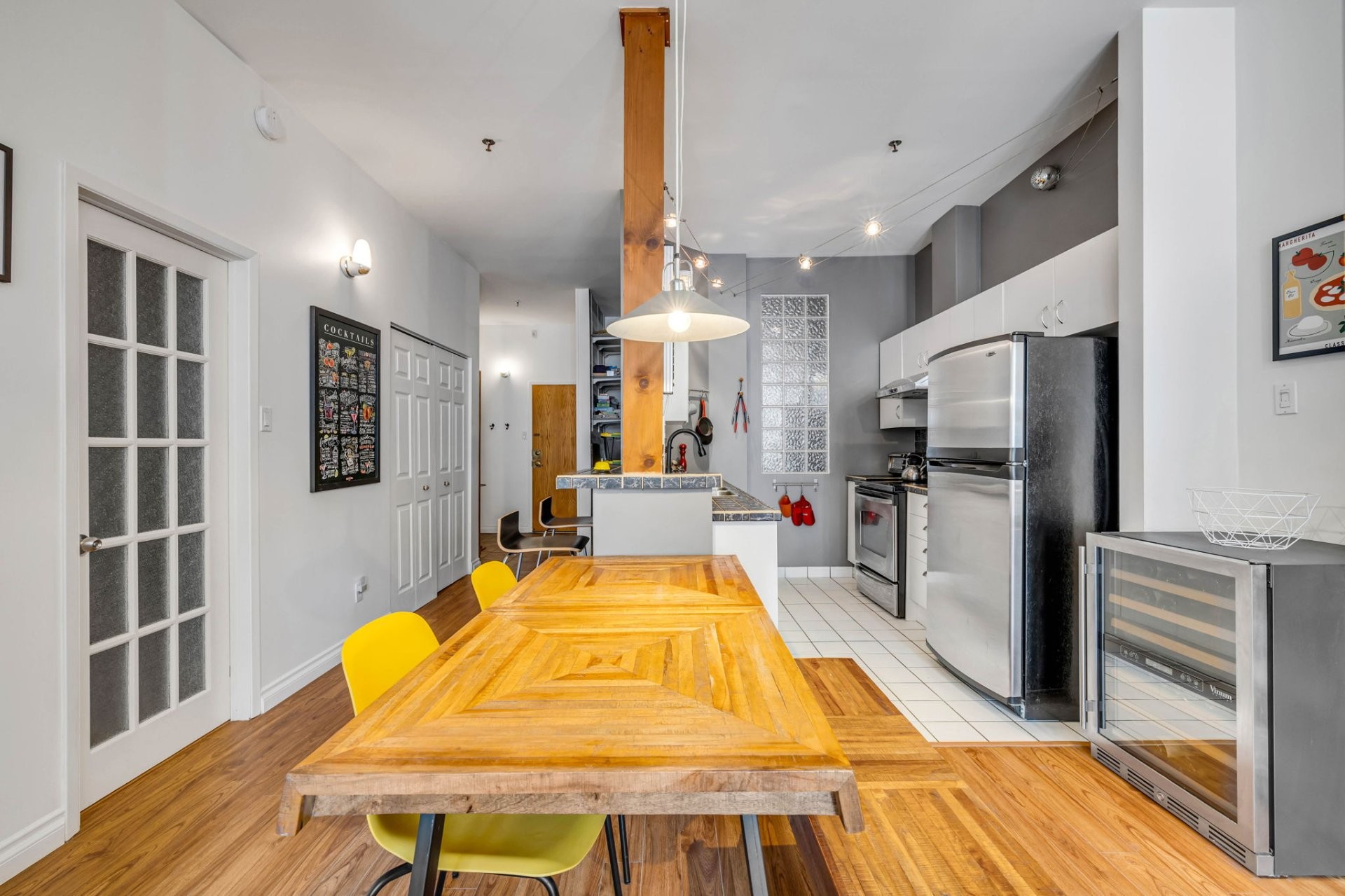 Dining Room - 205-267 Rue St-Paul, Québec (La Cité-Limoilou), QC