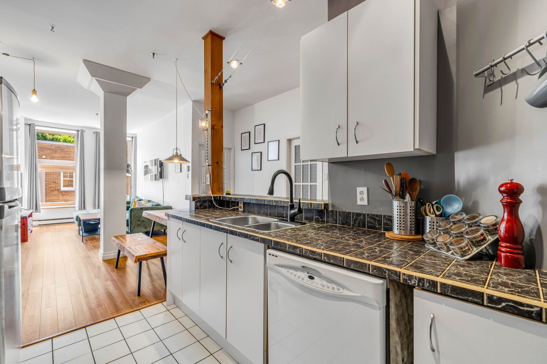 Kitchen - 205-267 Rue St-Paul, Québec (La Cité-Limoilou), QC