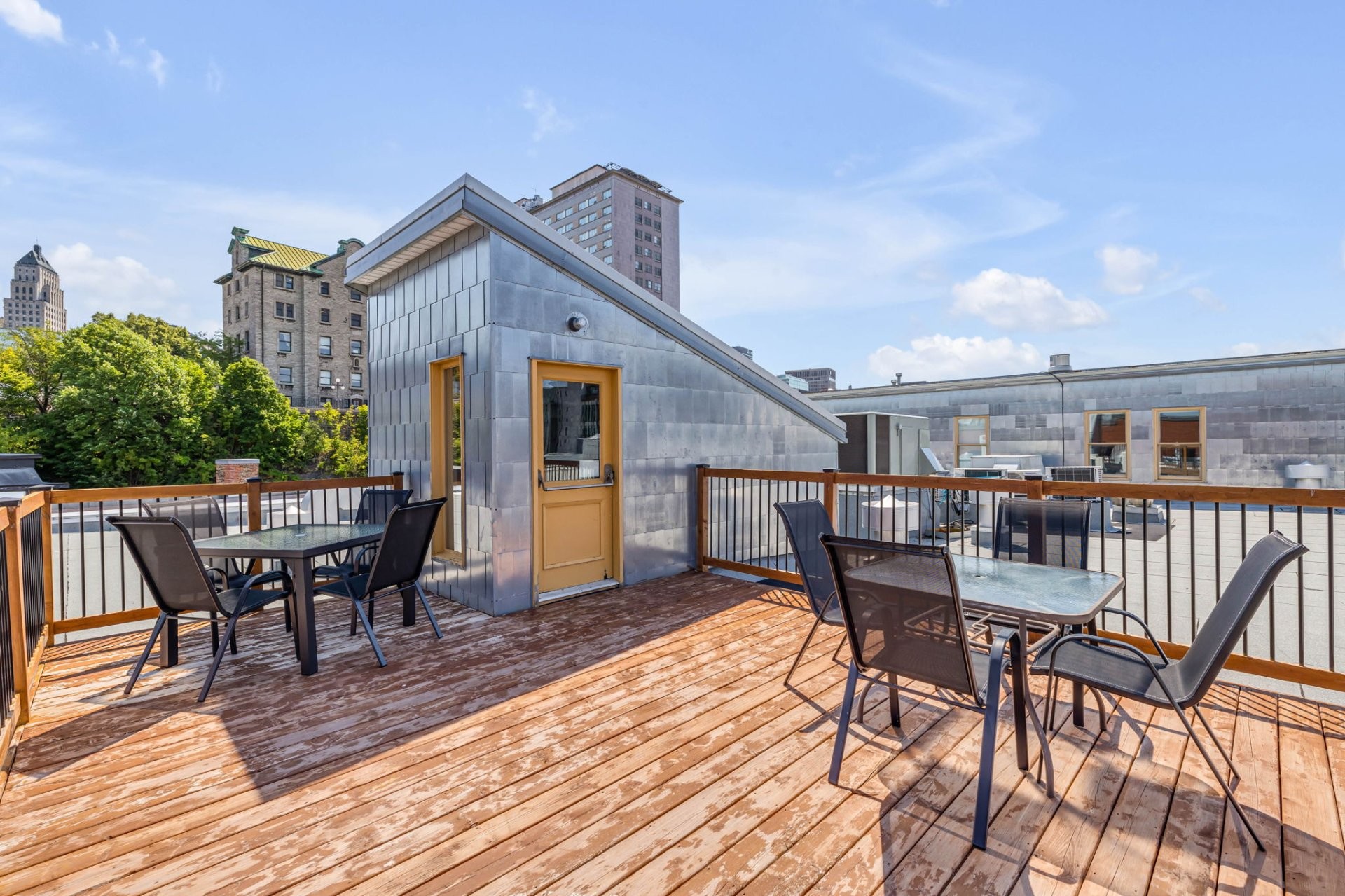 Patio - 205-267 Rue St-Paul, Québec (La Cité-Limoilou), QC