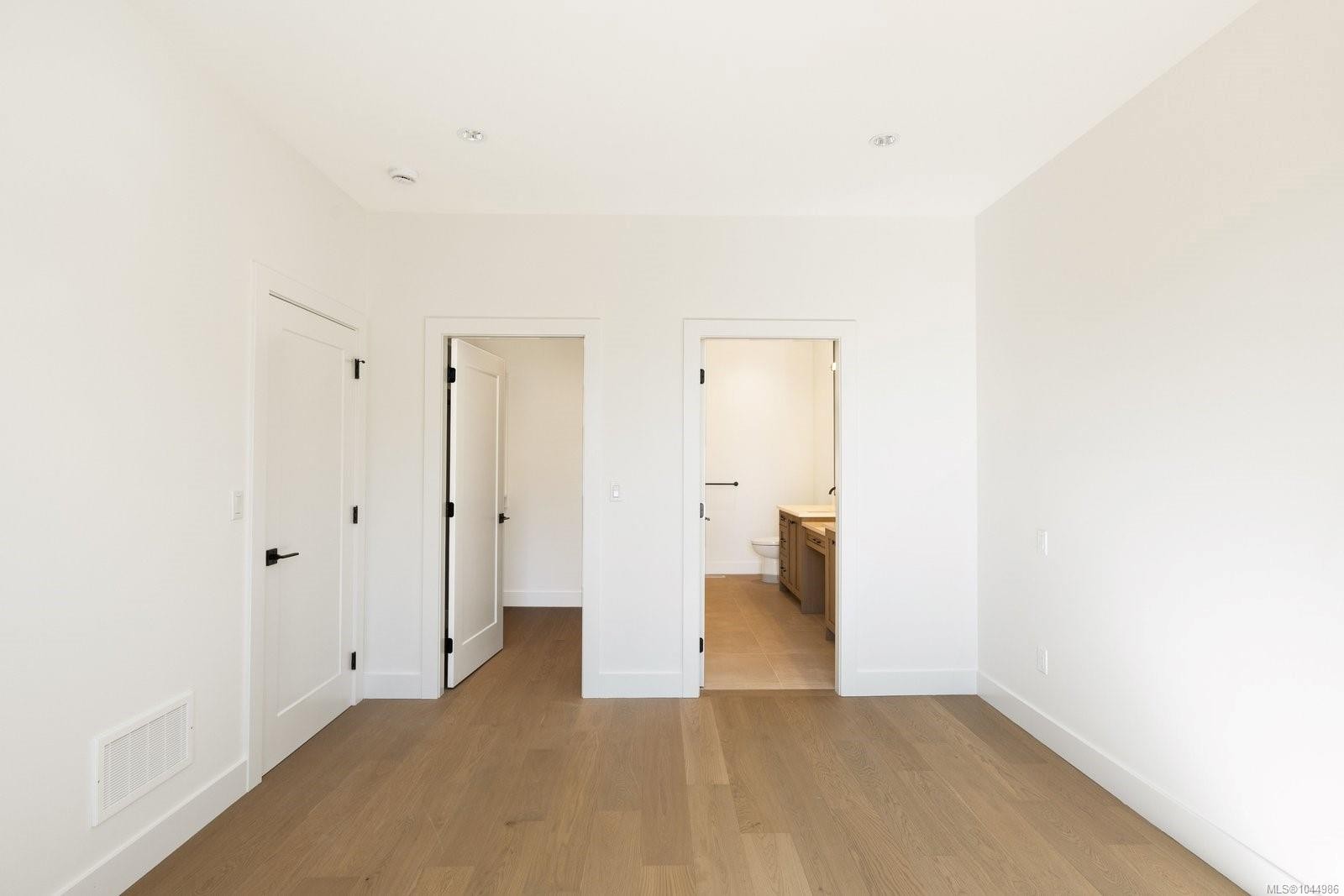 10011 Chicory Pl, Sidney, BC - Indoor Photo Showing Other Room