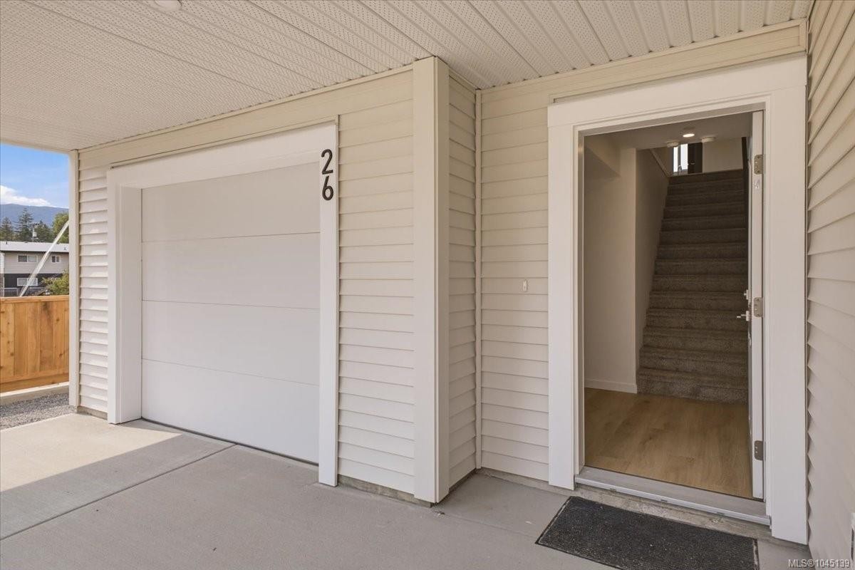 26 Leam Rd, Nanaimo, BC - Outdoor With Exterior