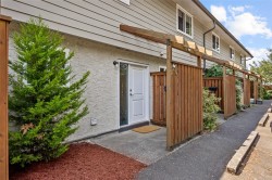 #10-951 17th St Courtenay, BC V9N 7P8