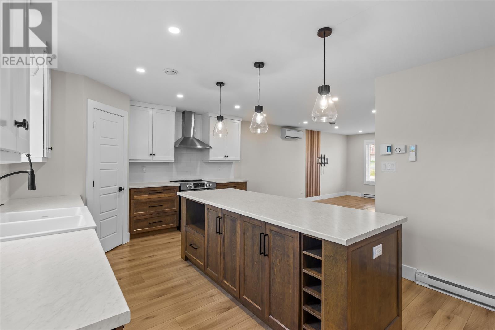 21 Devaughn Street, Paradise, NL - Indoor Photo Showing Kitchen With Upgraded Kitchen