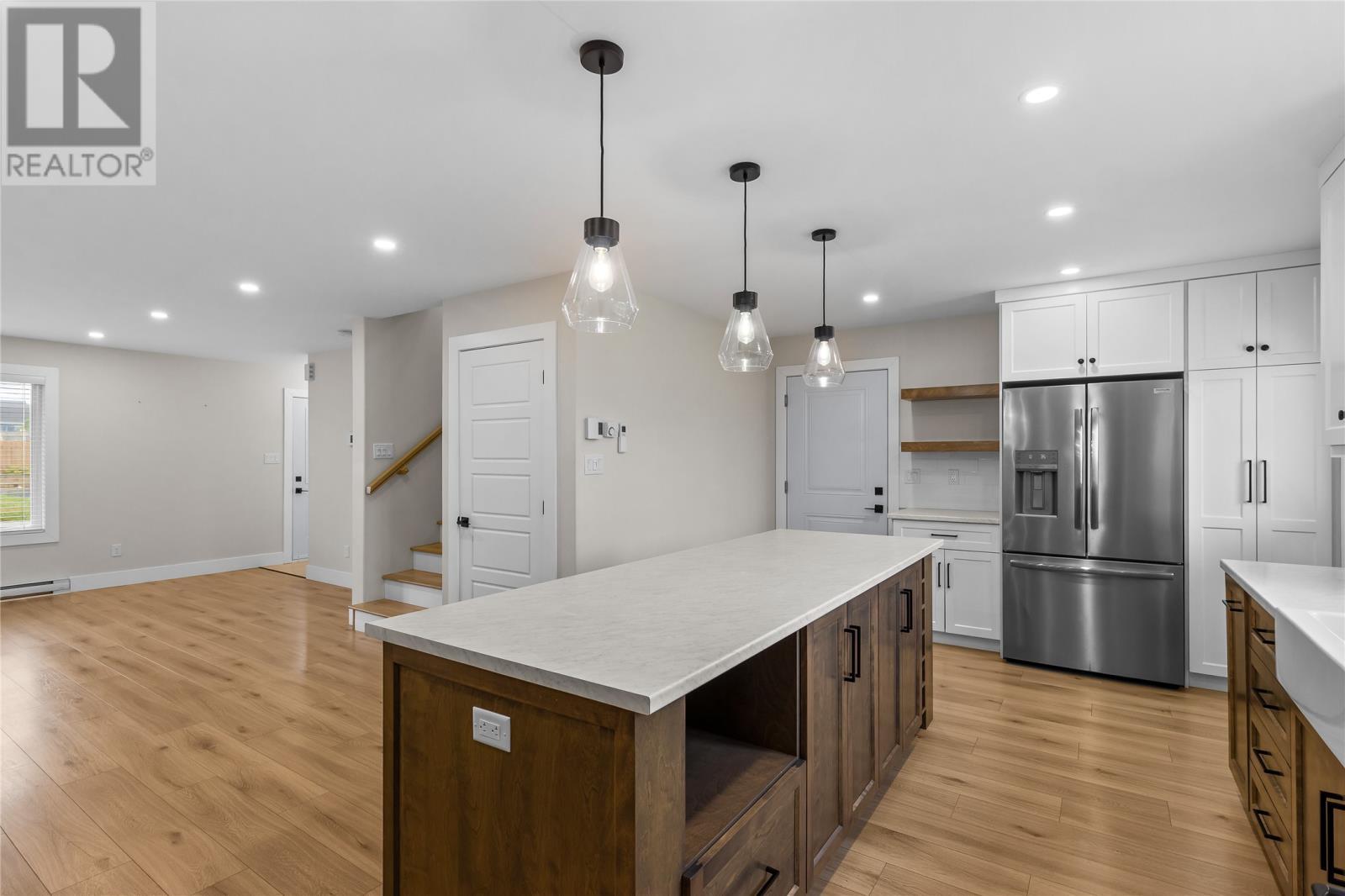 21 Devaughn Street, Paradise, NL - Indoor Photo Showing Kitchen With Stainless Steel Kitchen With Upgraded Kitchen