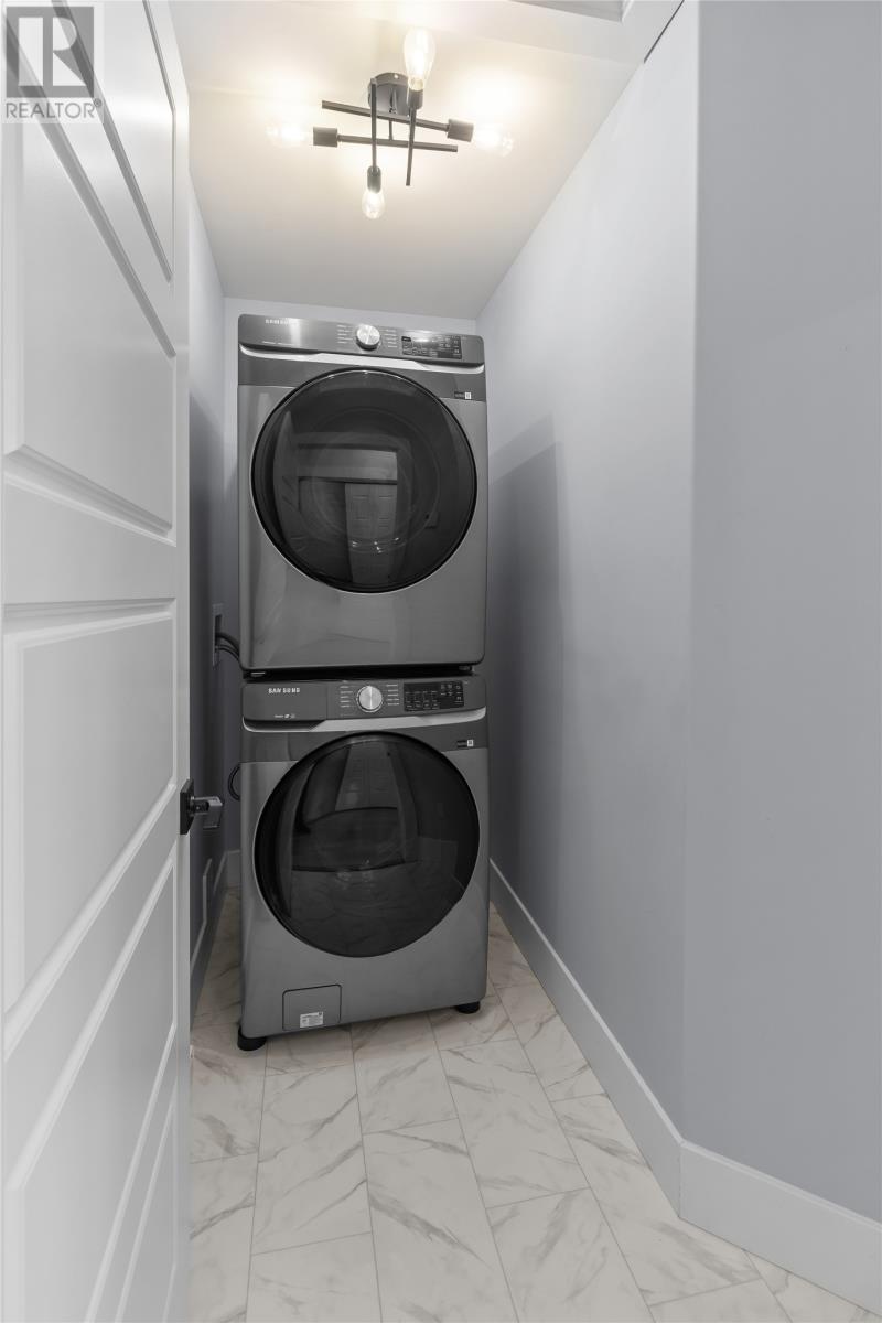 21 Devaughn Street, Paradise, NL - Indoor Photo Showing Laundry Room