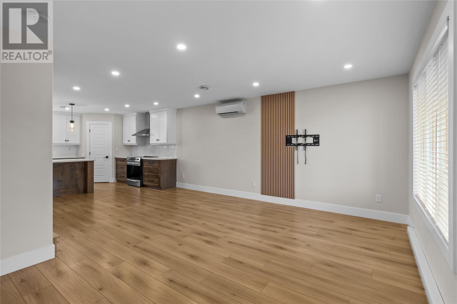 21 Devaughn Street, Paradise, NL - Indoor