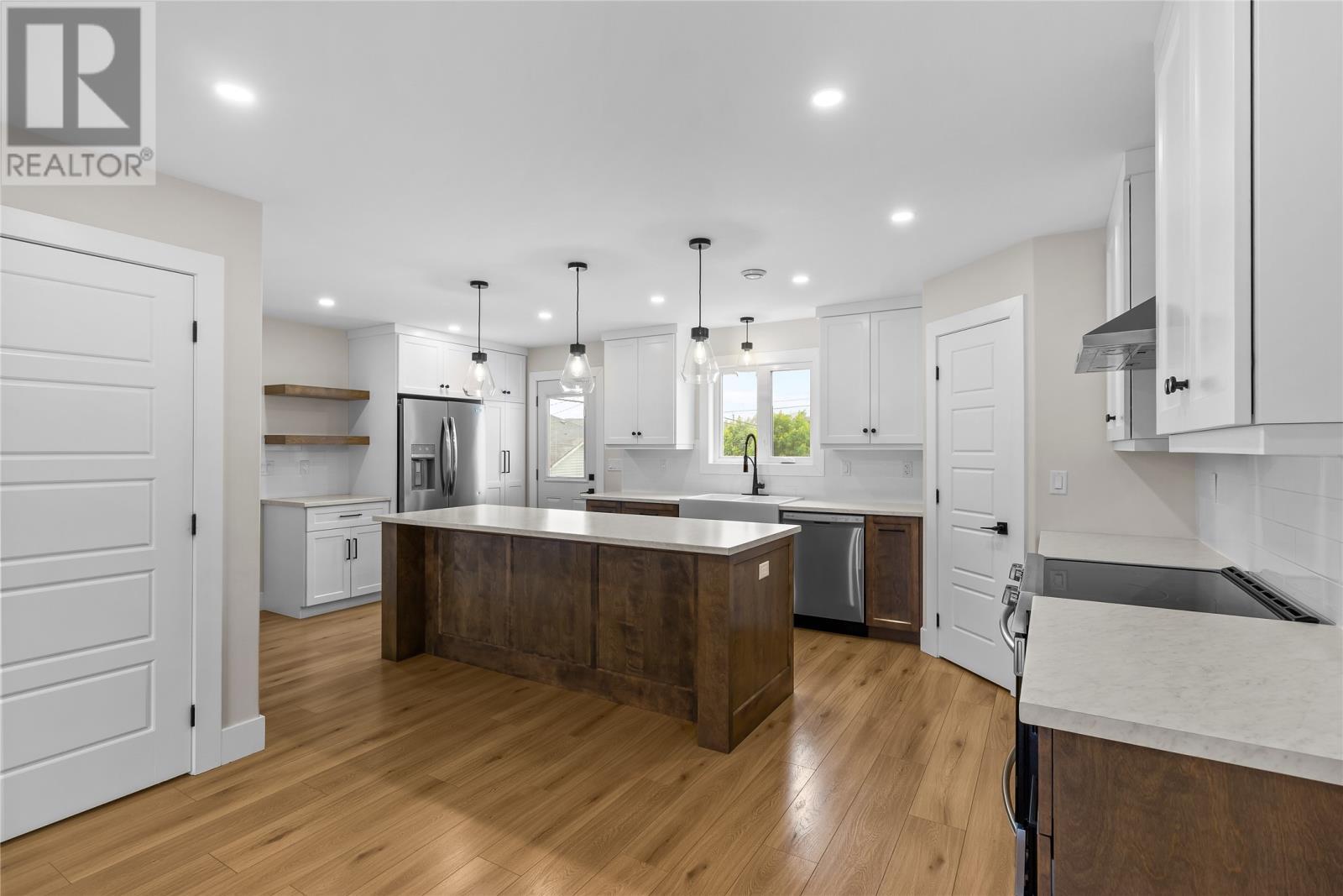 21 Devaughn Street, Paradise, NL - Indoor Photo Showing Kitchen With Upgraded Kitchen