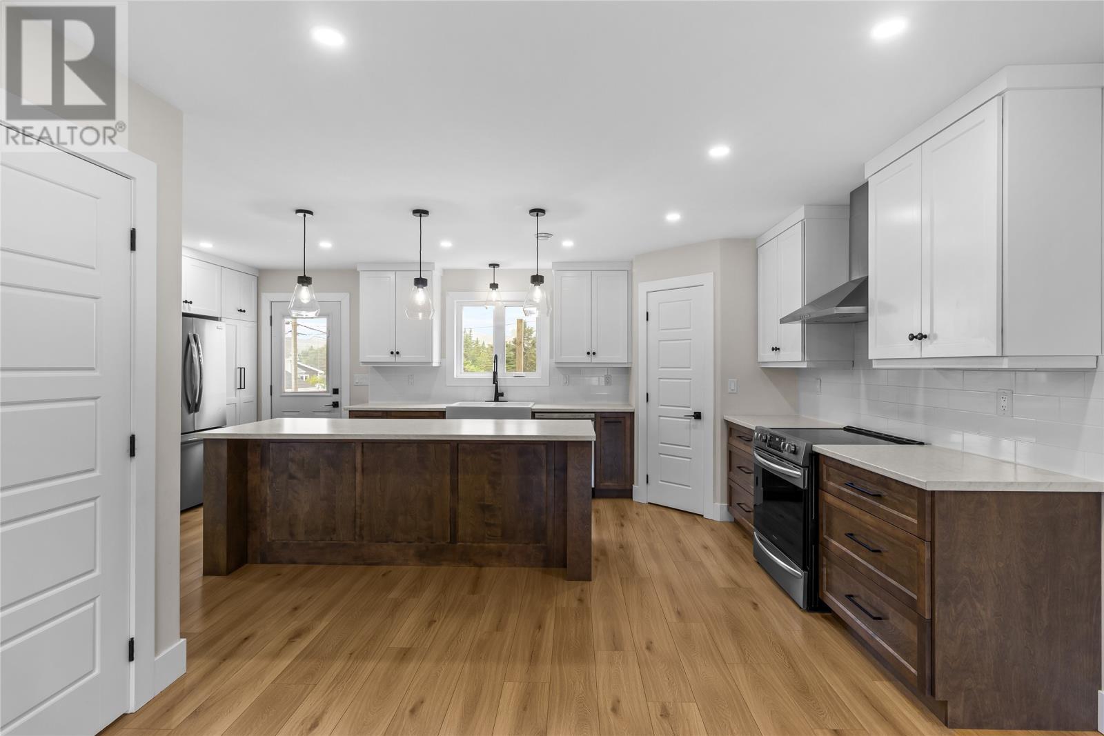 21 Devaughn Street, Paradise, NL - Indoor Photo Showing Kitchen With Upgraded Kitchen