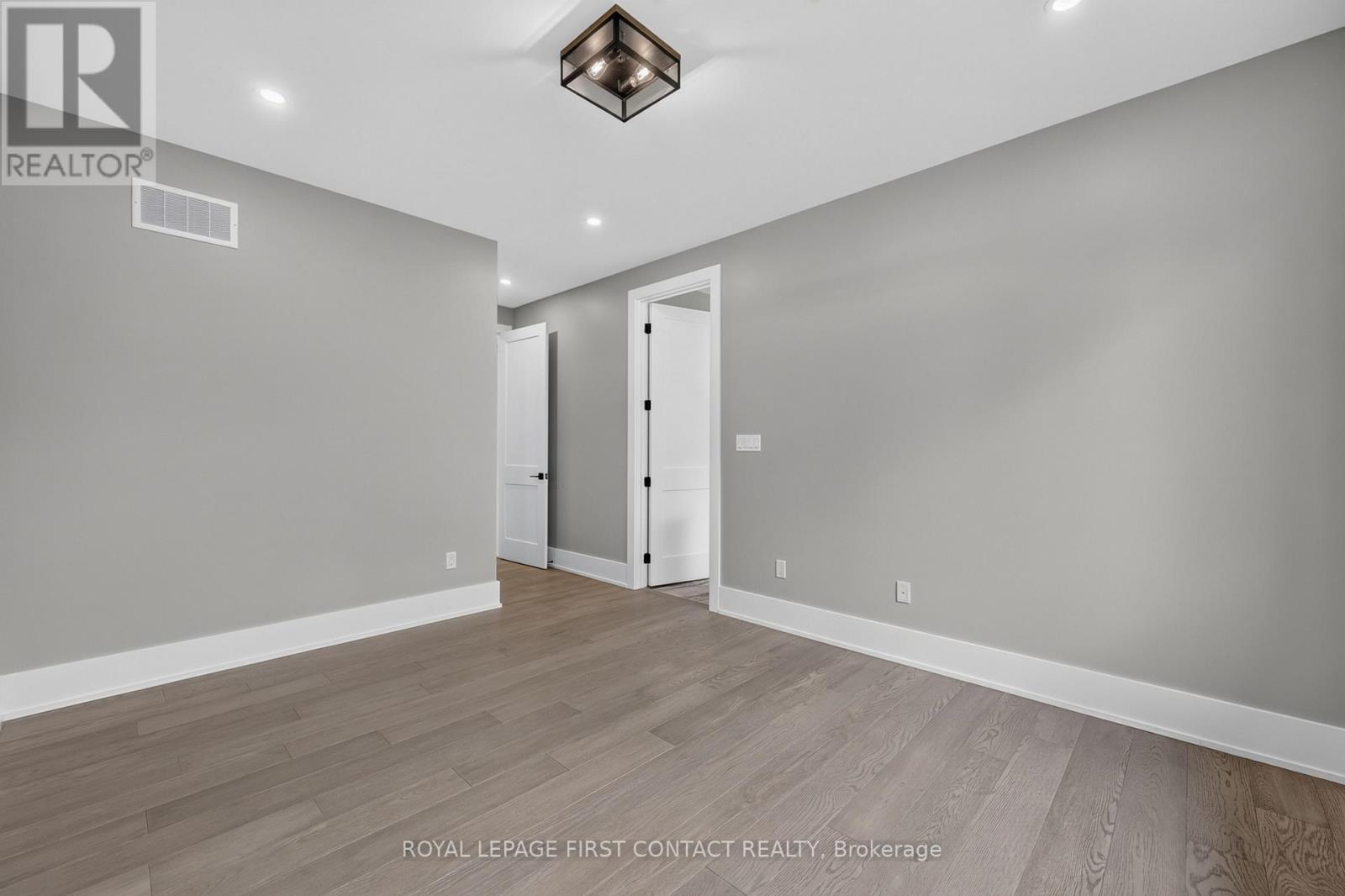Primary Bedroom - Upper - 933 7Th Line, Innisfil, ON - Indoor Photo Showing Other Room