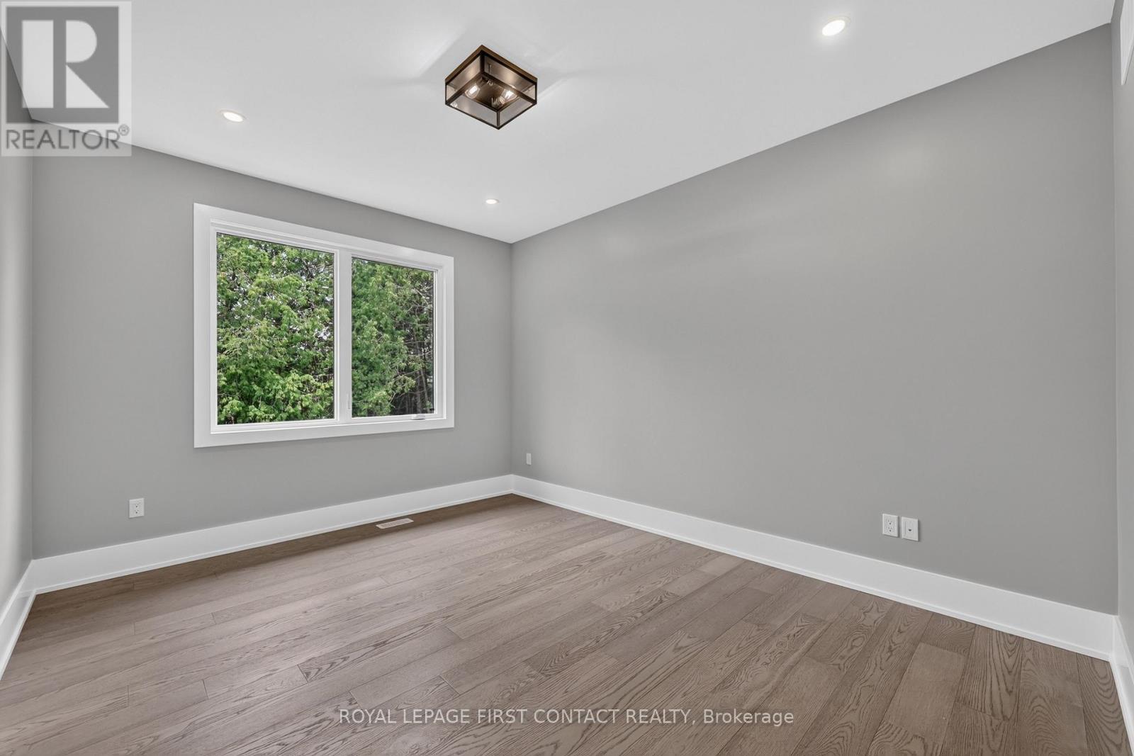 Primary Bedroom - Upper - 933 7Th Line, Innisfil, ON - Indoor Photo Showing Other Room