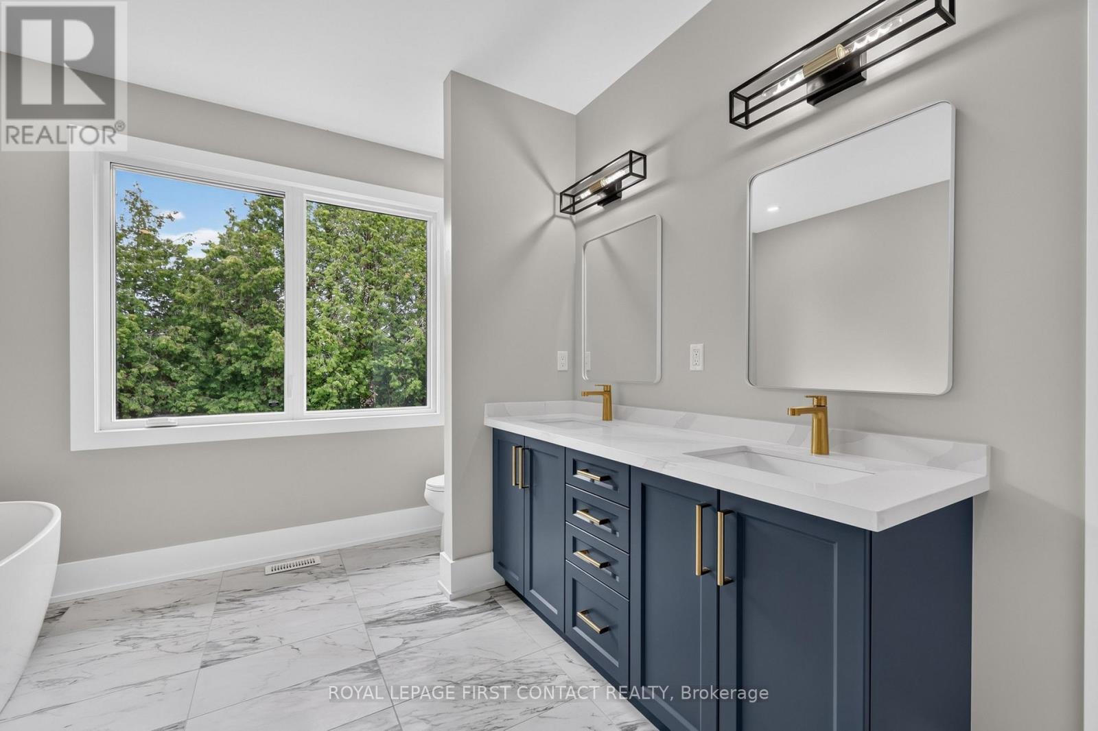 Primary Ensuite - Upper - 933 7Th Line, Innisfil, ON - Indoor Photo Showing Bathroom