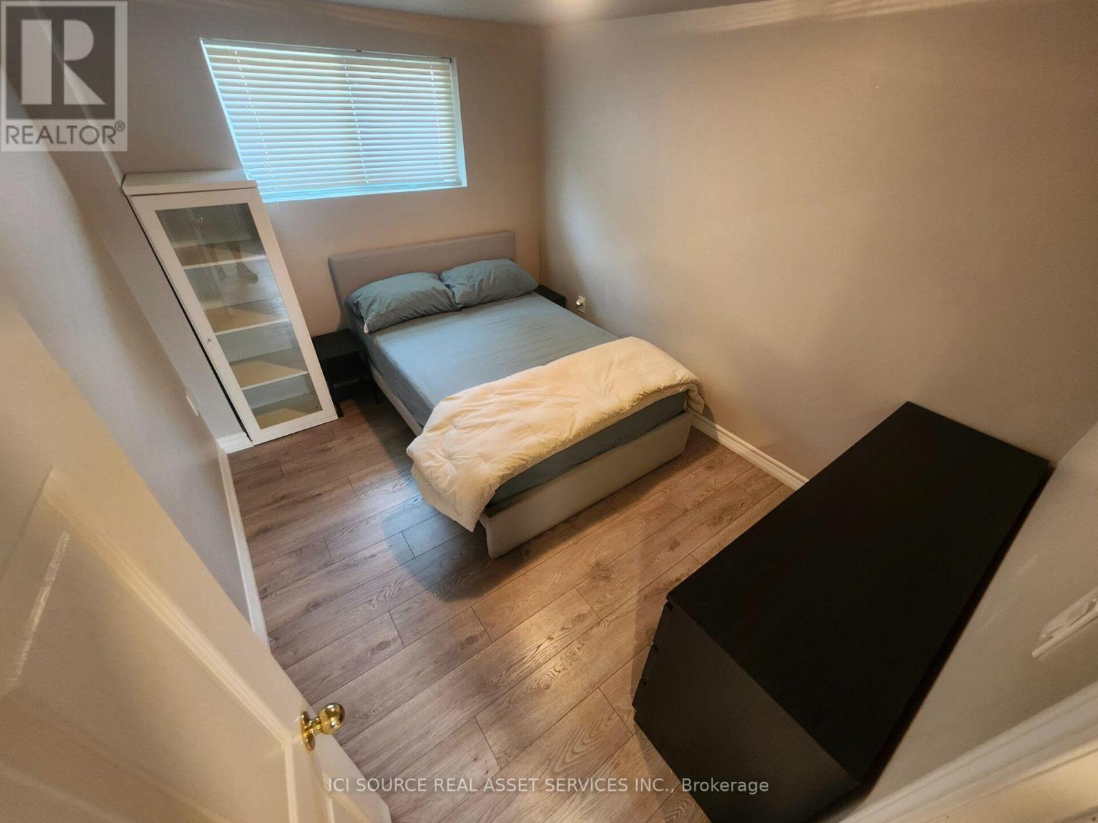 699 Castleguard Crescent, Burlington, ON - Indoor