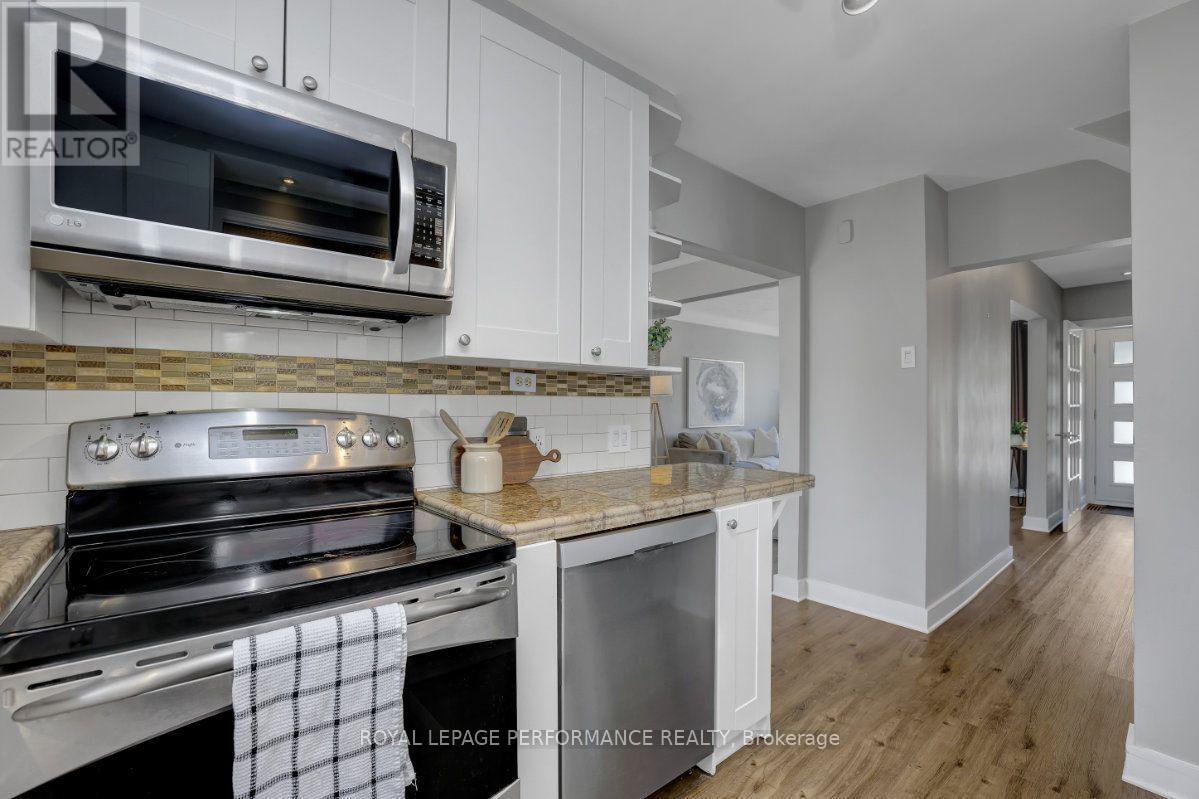 12 Prince Albert Street, Ottawa, ON - Indoor Photo Showing Kitchen