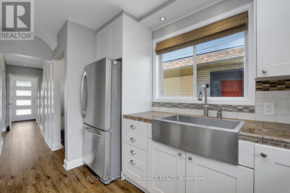 12 Prince Albert Street, Ottawa, ON - Indoor Photo Showing Kitchen