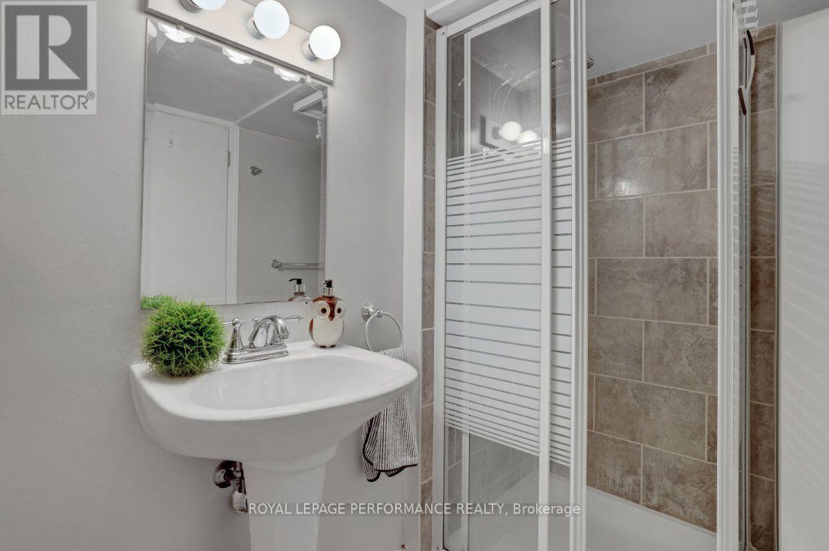 12 Prince Albert Street, Ottawa, ON - Indoor Photo Showing Bathroom