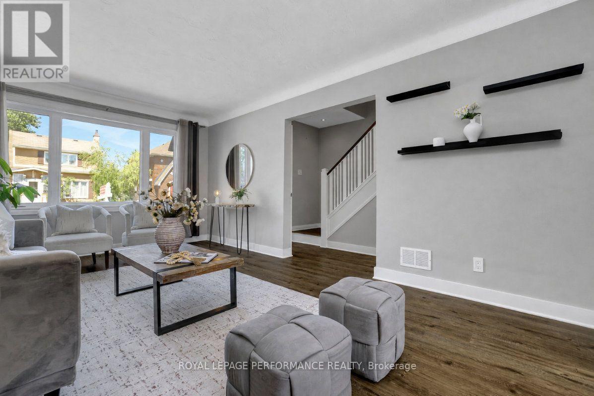 12 Prince Albert Street, Ottawa, ON - Indoor Photo Showing Living Room