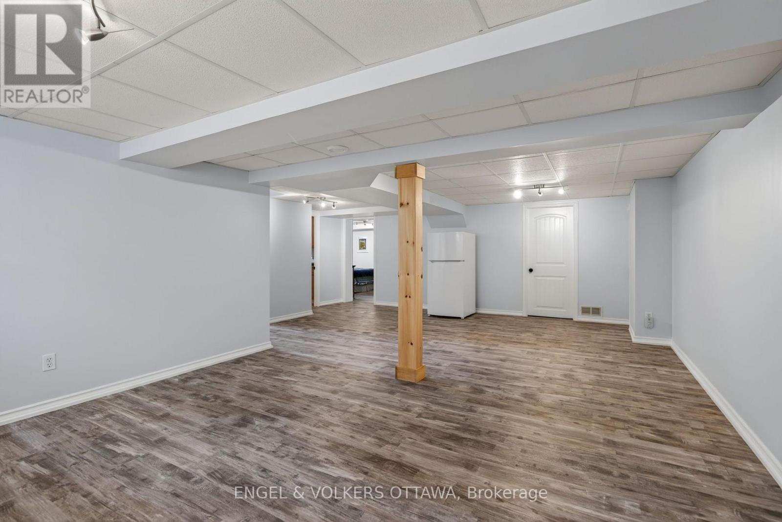 134 Rachael Avenue, Ottawa, ON - Indoor Photo Showing Other Room
