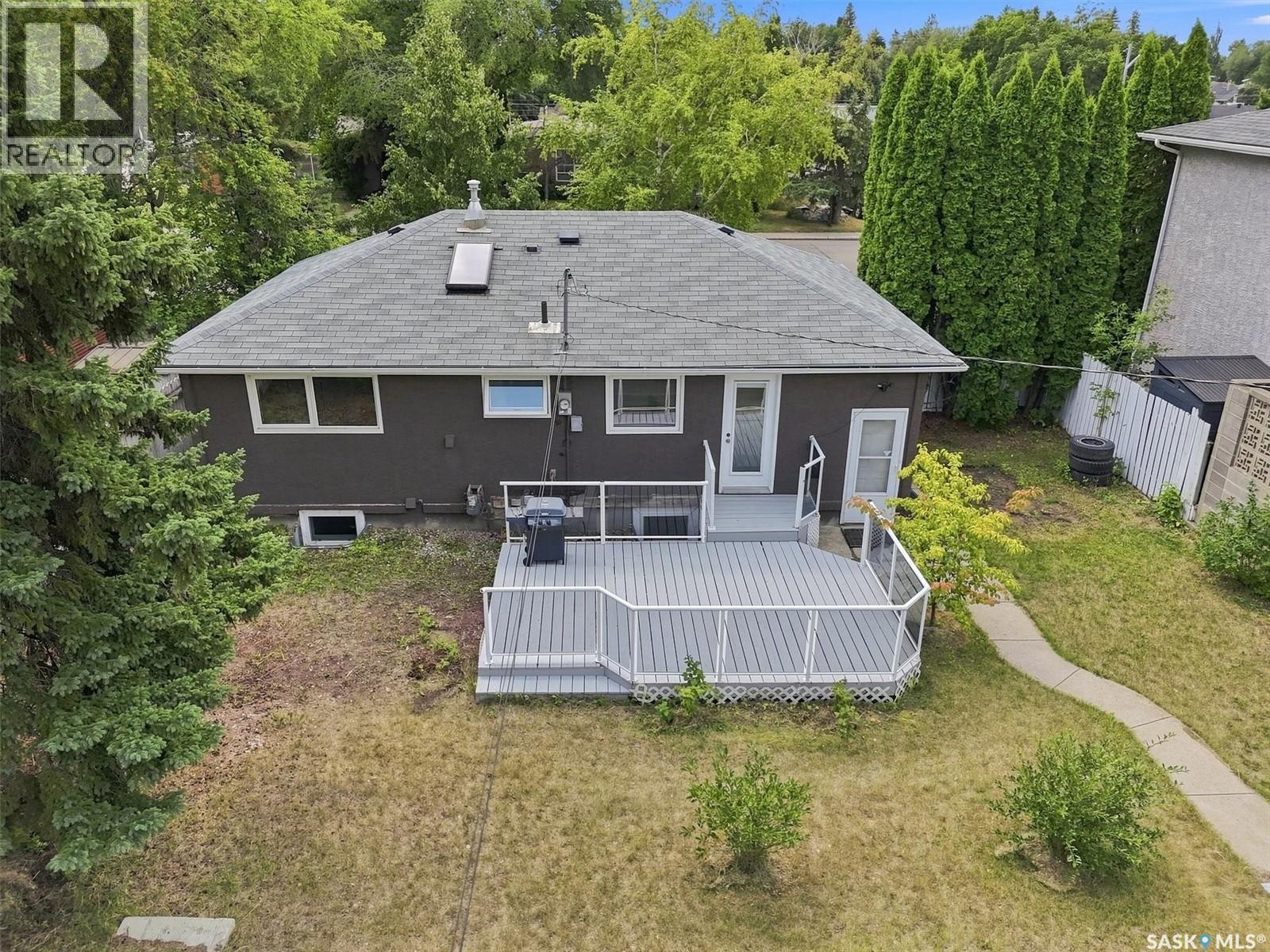 1315 Wilson Crescent, Saskatoon, SK - Outdoor