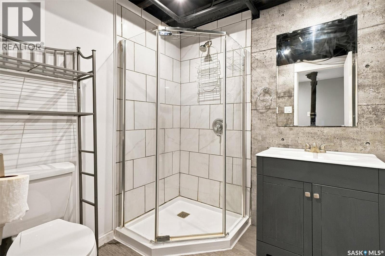1315 Wilson Crescent, Saskatoon, SK - Indoor Photo Showing Bathroom