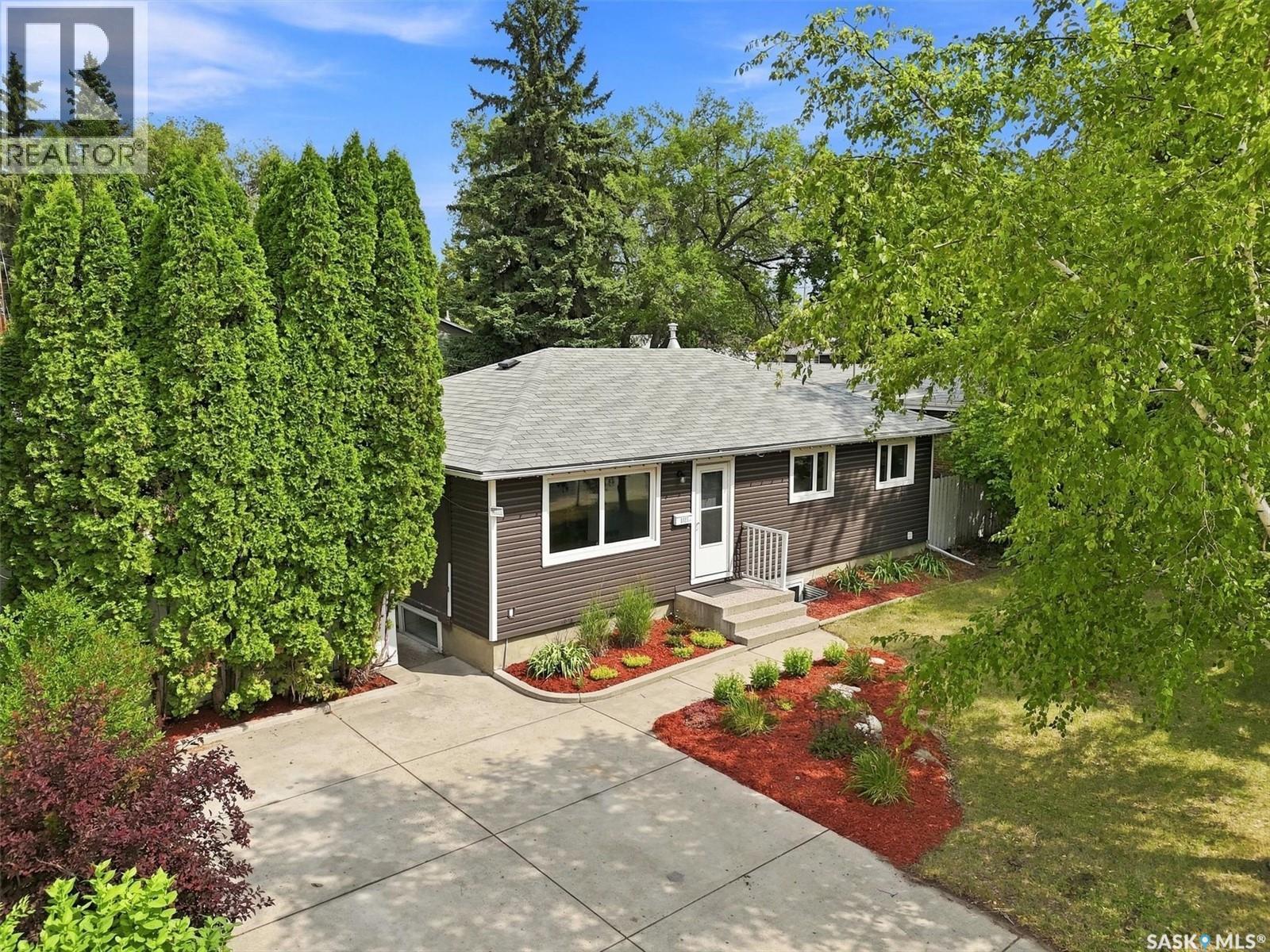 1315 Wilson Crescent, Saskatoon, SK - Outdoor