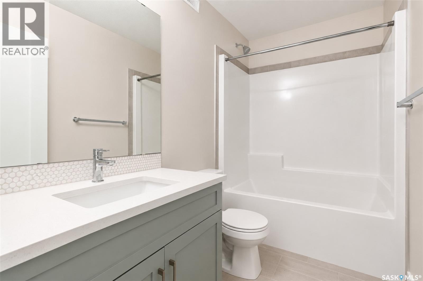 422 Myles Heidt Manor, Saskatoon, SK - Indoor Photo Showing Bathroom