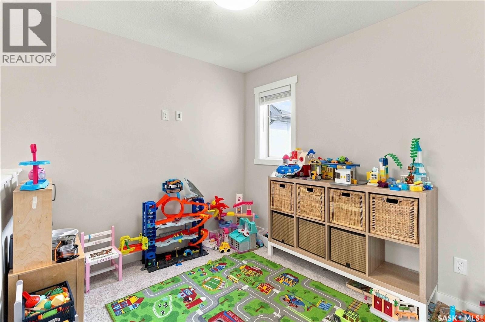 422 Myles Heidt Manor, Saskatoon, SK - Indoor