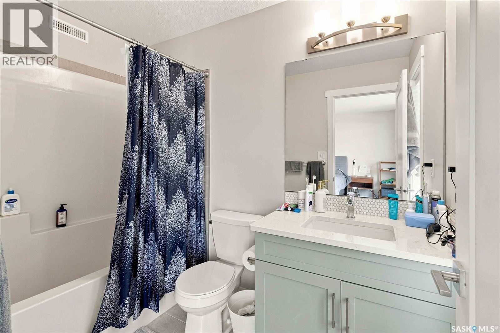 422 Myles Heidt Manor, Saskatoon, SK - Indoor Photo Showing Bathroom