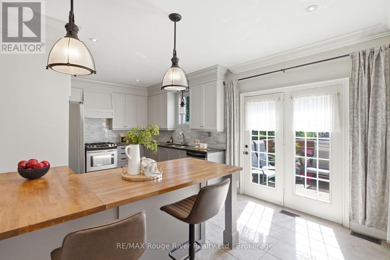 18 Rainbow Crescent, Whitby (Brooklin), ON - Indoor