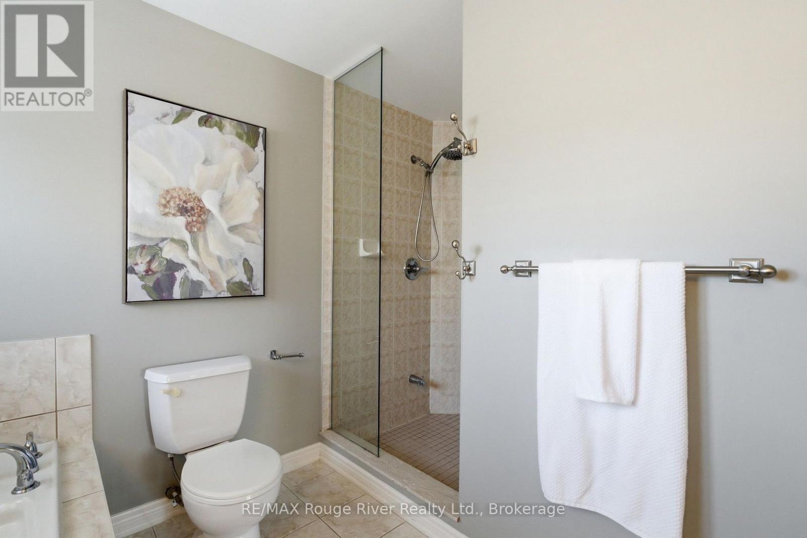 18 Rainbow Crescent, Whitby (Brooklin), ON - Indoor Photo Showing Bathroom