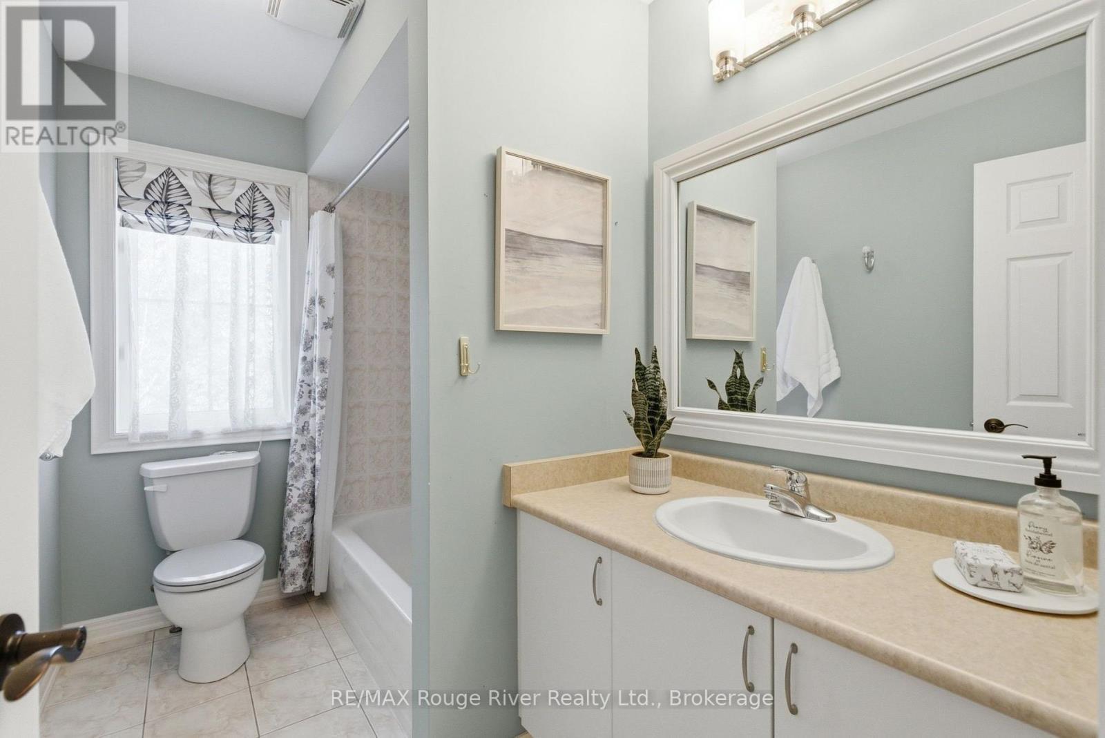18 Rainbow Crescent, Whitby (Brooklin), ON - Indoor Photo Showing Bathroom