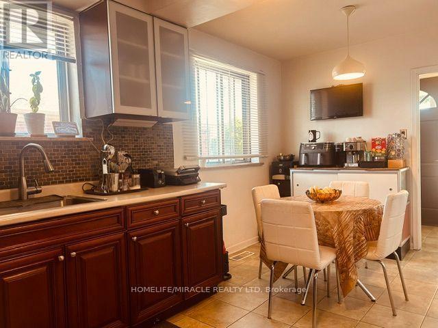 58 Telco Crescent, Toronto, ON - Indoor Photo Showing Other Room