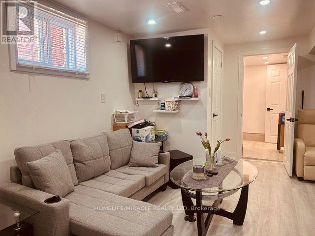 58 Telco Crescent, Toronto, ON - Indoor Photo Showing Living Room