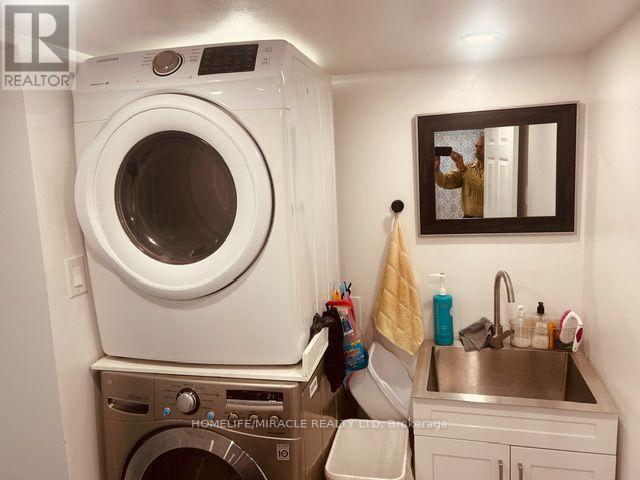 58 Telco Crescent, Toronto, ON - Indoor Photo Showing Laundry Room