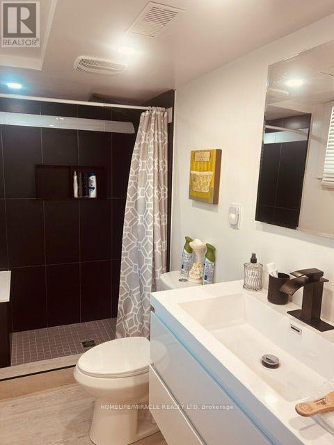 58 Telco Crescent, Toronto, ON - Indoor Photo Showing Bathroom