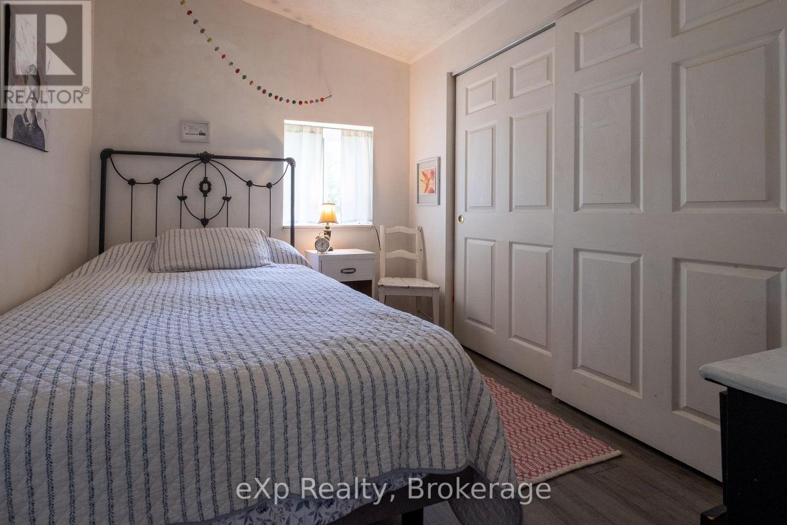 742649 Sideroad 4B, Chatsworth, ON - Indoor Photo Showing Bedroom