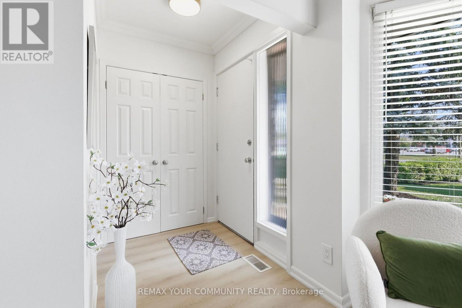 2 Doonaree Drive, Toronto, ON - Indoor Photo Showing Other Room