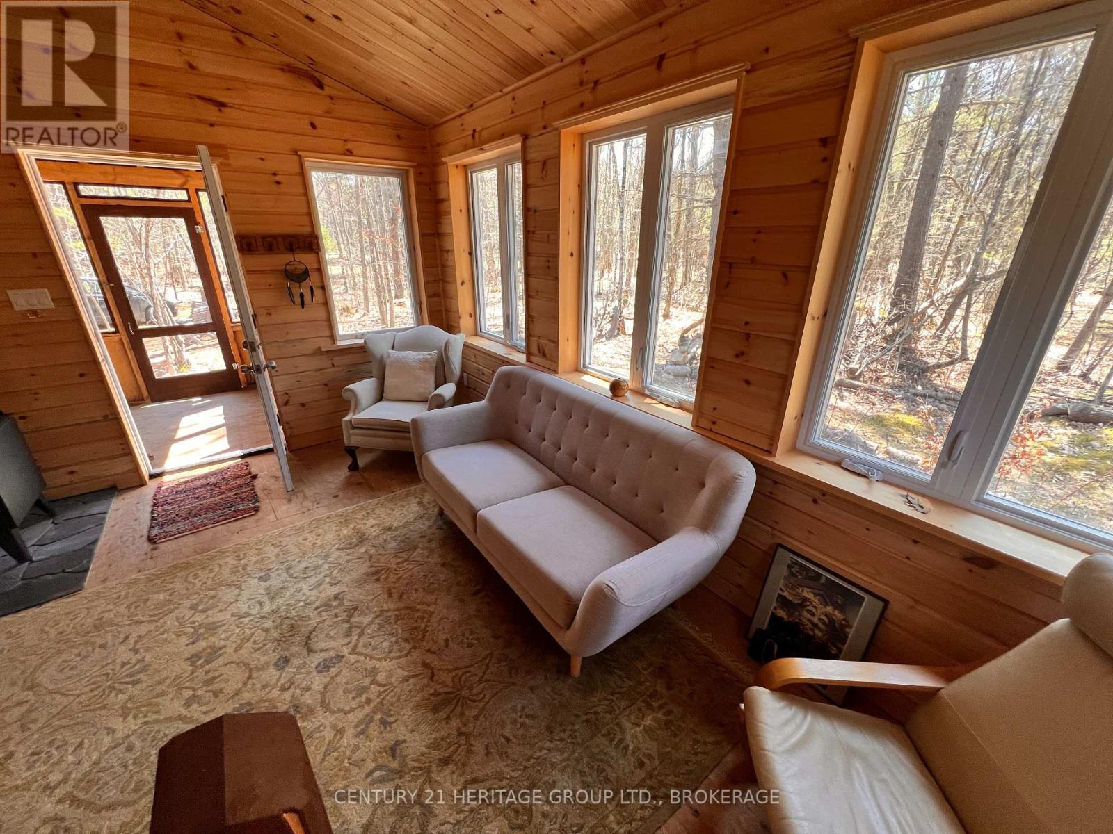 2355 Raymo Road, Frontenac (Frontenac Centre), ON - Indoor