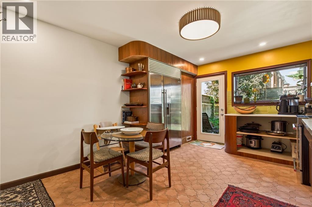 22 Spring Street, Hamilton, ON - Indoor