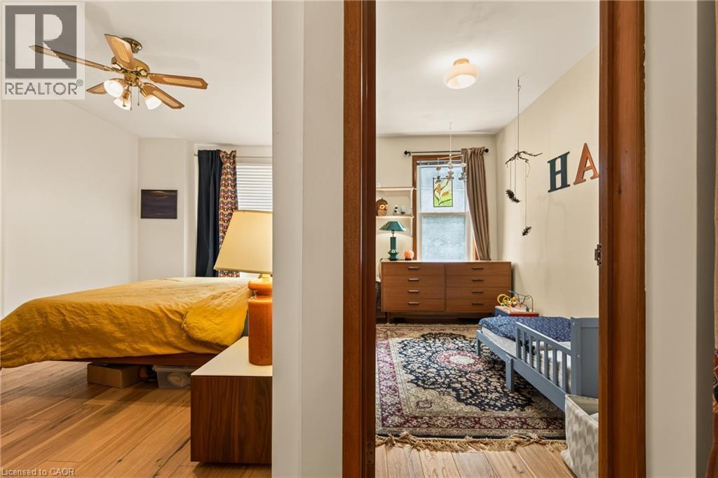 22 Spring Street, Hamilton, ON - Indoor