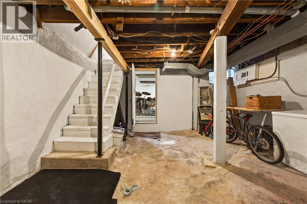 22 Spring Street, Hamilton, ON - Indoor Photo Showing Basement
