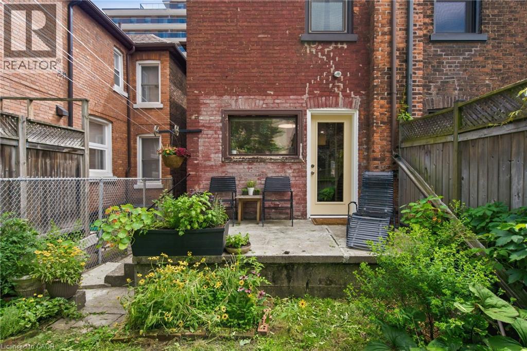 22 Spring Street, Hamilton, ON - Outdoor