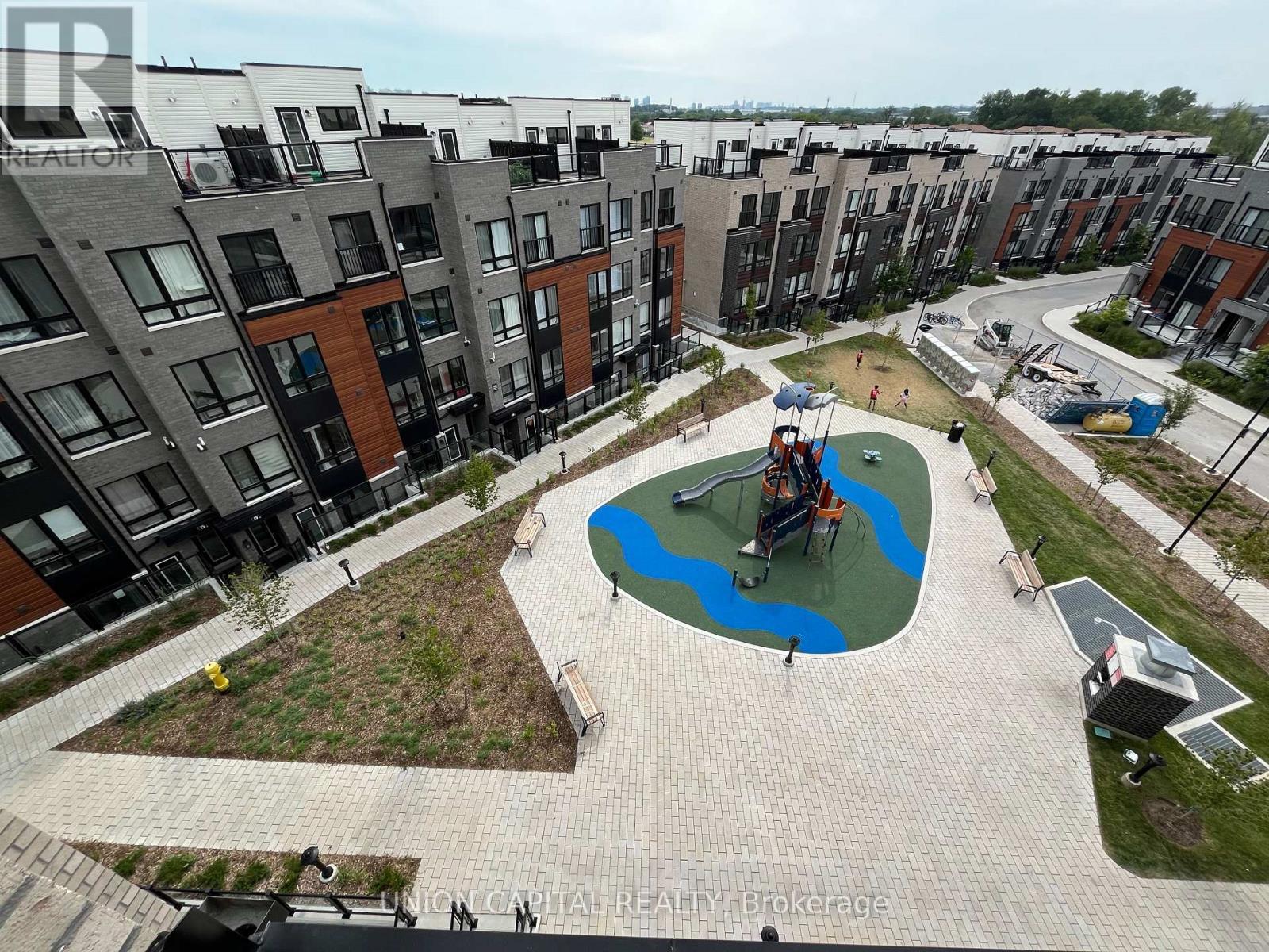 20 - 10 Liben Way, Toronto, ON - Outdoor