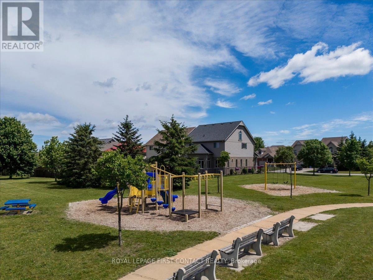 Brownley Park - 182 Banting Crescent, Essa, ON - Outdoor