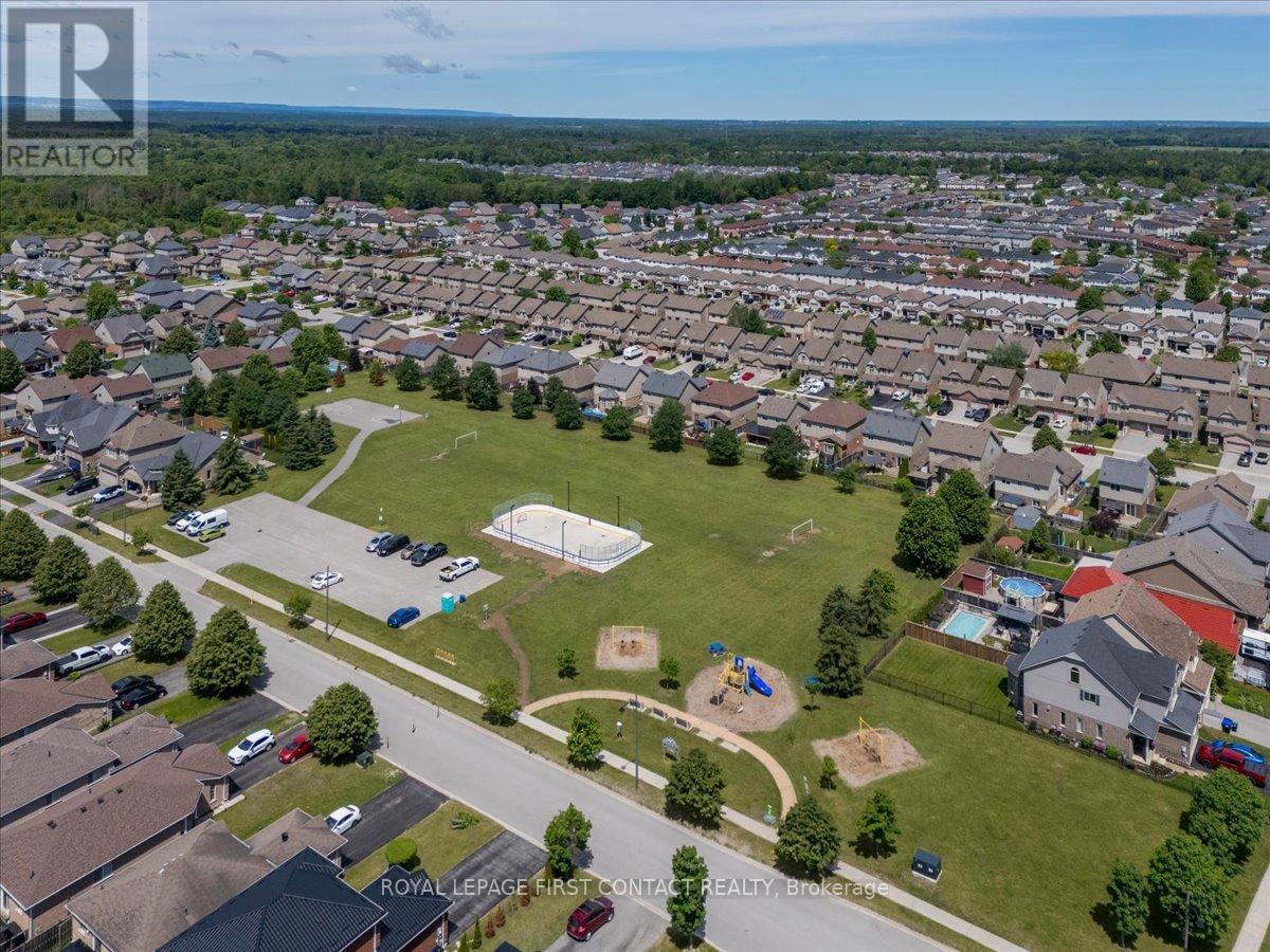 Brownley Park - 182 Banting Crescent, Essa, ON - Outdoor With View