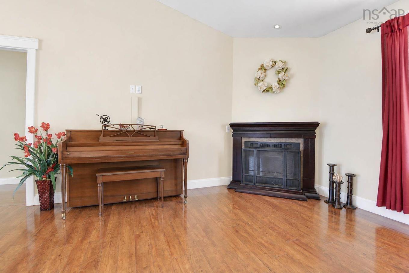 42 Rowan Avenue, New Glasgow, NS