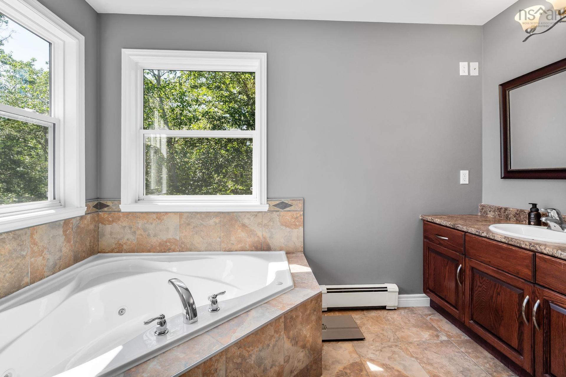 76 Old Mill Road, Hammonds Plains, NS - Indoor Photo Showing Bathroom