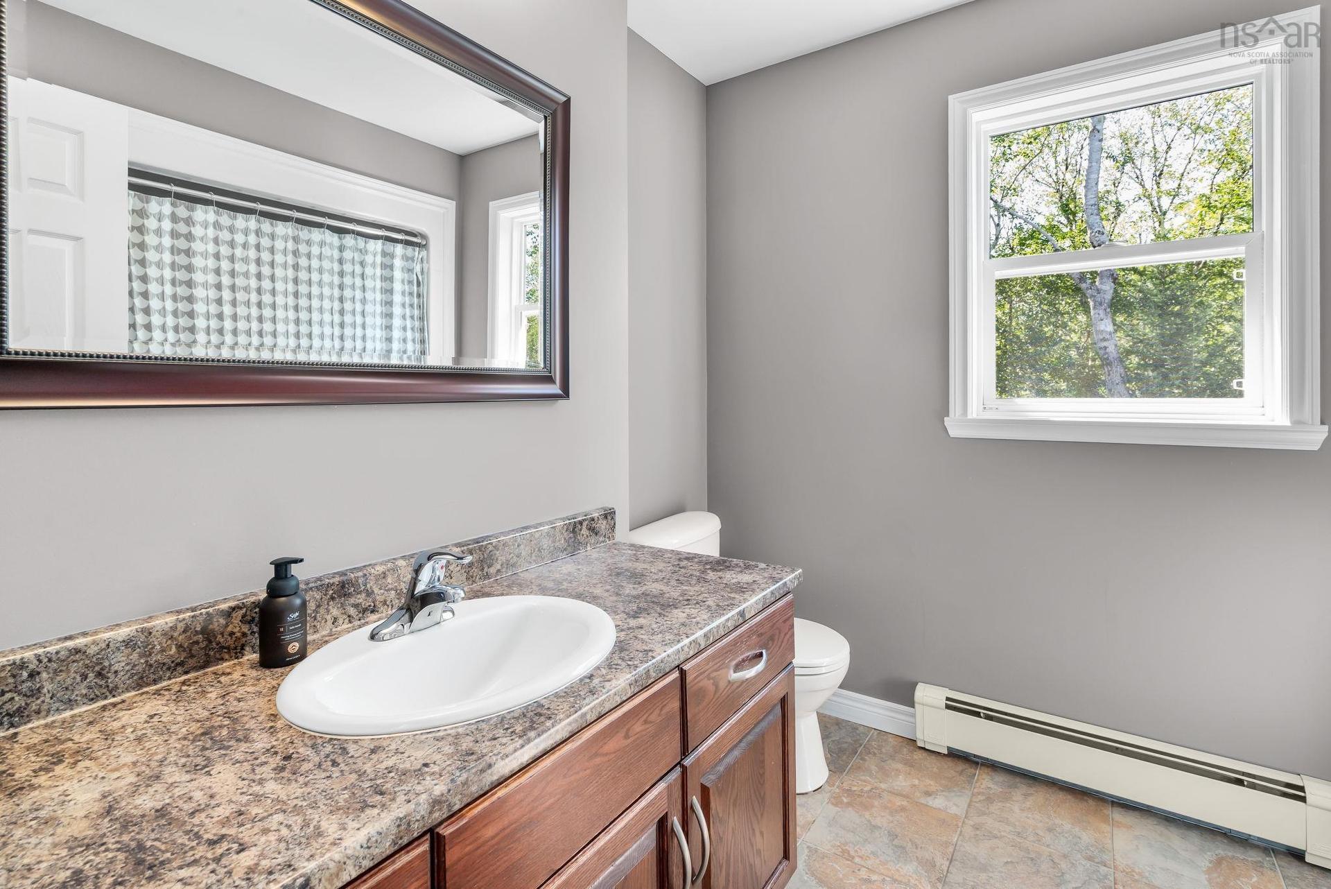 76 Old Mill Road, Hammonds Plains, NS - Indoor Photo Showing Bathroom