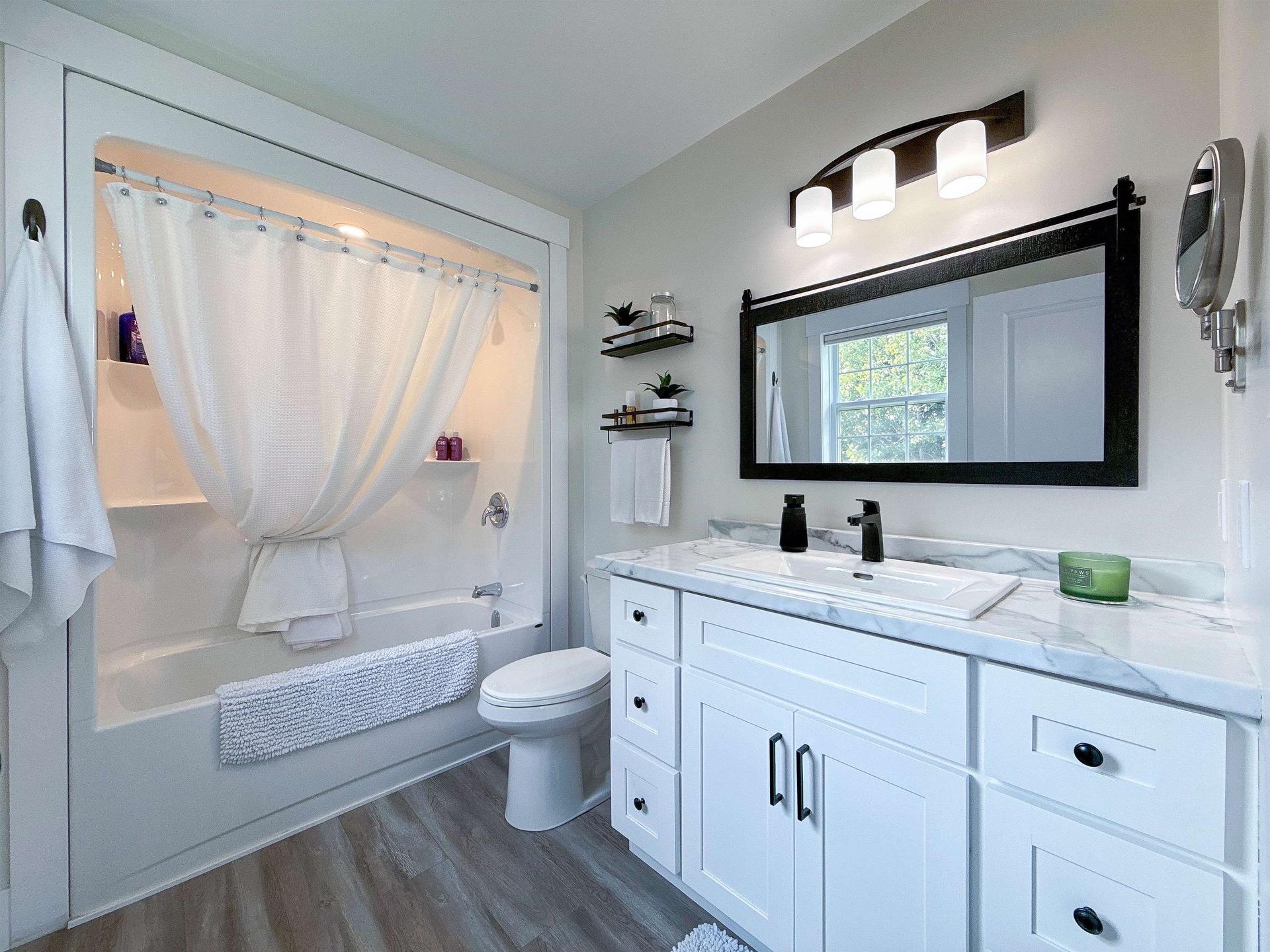 34 Waters Edge Lane, Cornwall, PE - Indoor Photo Showing Bathroom